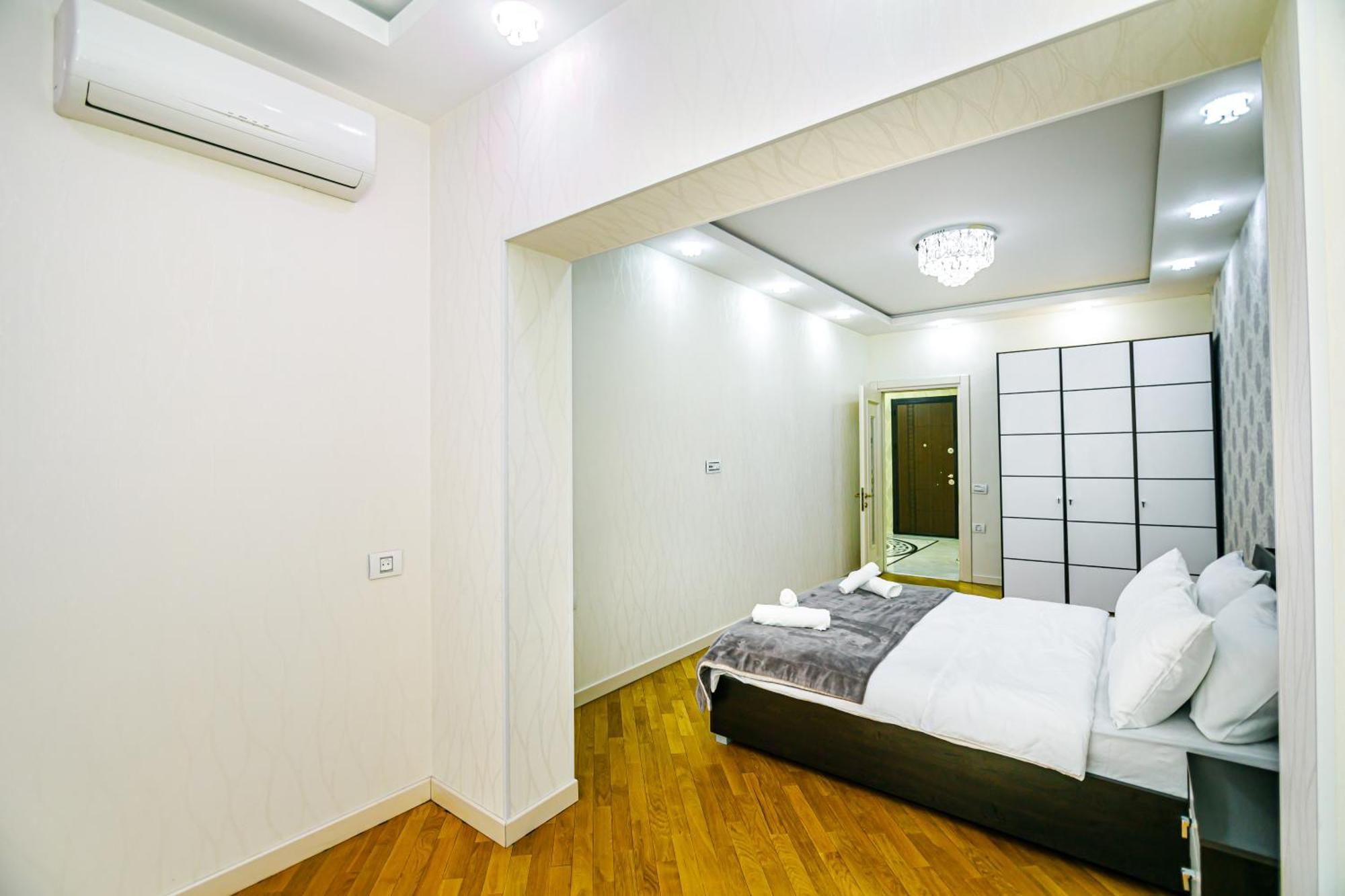 Park Azure Vip Apartment By Baku Housing Exterior photo